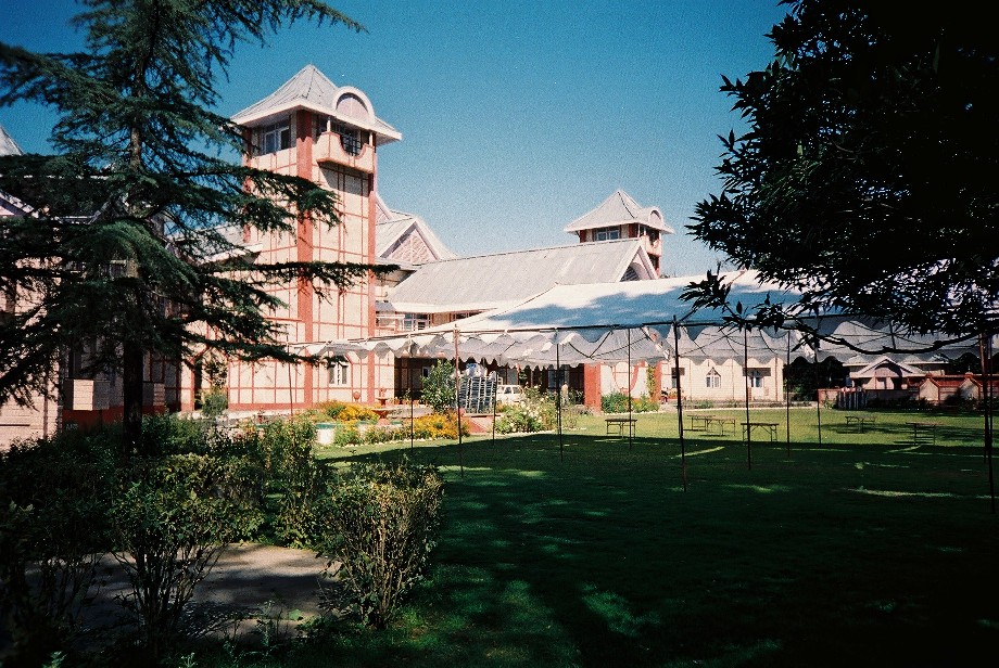 Peterhoff in Shimla | Image: Indiamike.com 